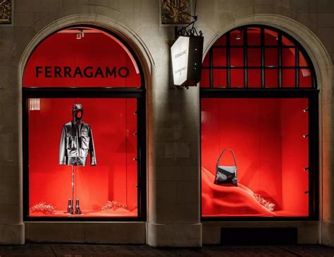 buyer ferragamo salary